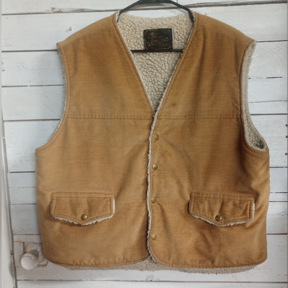 Vintage 1970s Westwind Sportswear Sherpa Lined Brown Soft Corduroy Vest Large